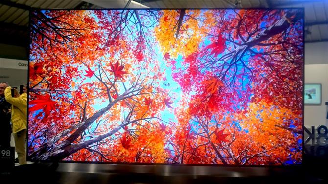 Samsung Q950R 98-inch 8K QLED TV hands on review